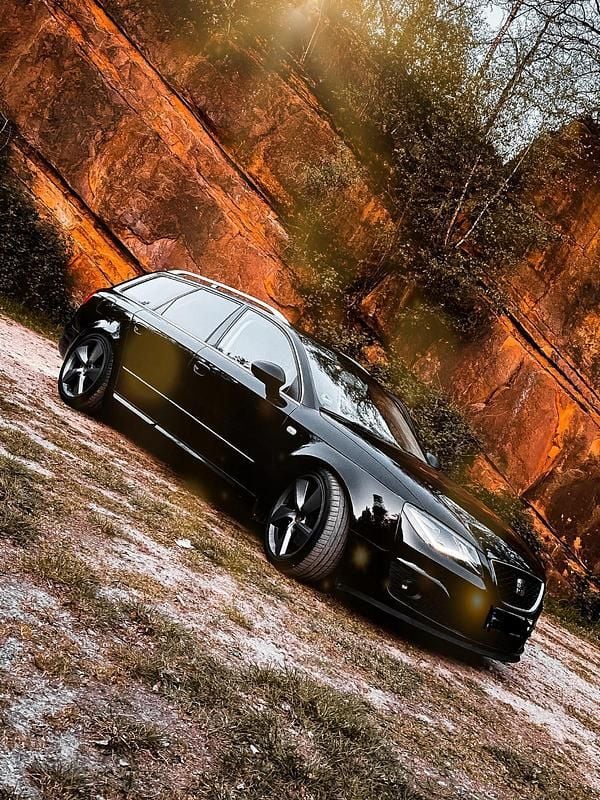 Schwarz Gebraucht 2012 Seat Exeo Sport Kombi | 4.100 € (Fairer Preis) - Bild 1/4
