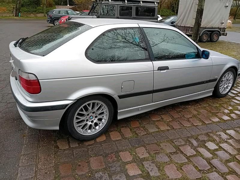 Gebraucht BMW 323 170 PS (125 kW) 1999 Silber Coupé
