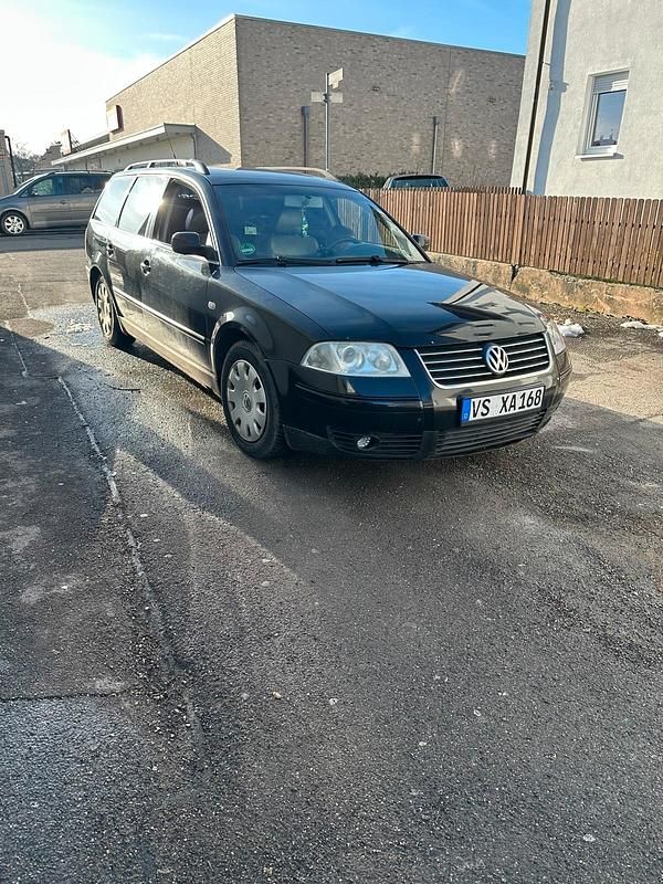 Gebraucht VW Passat 131 PS (96 kW) 2002 Schwarz Kombi