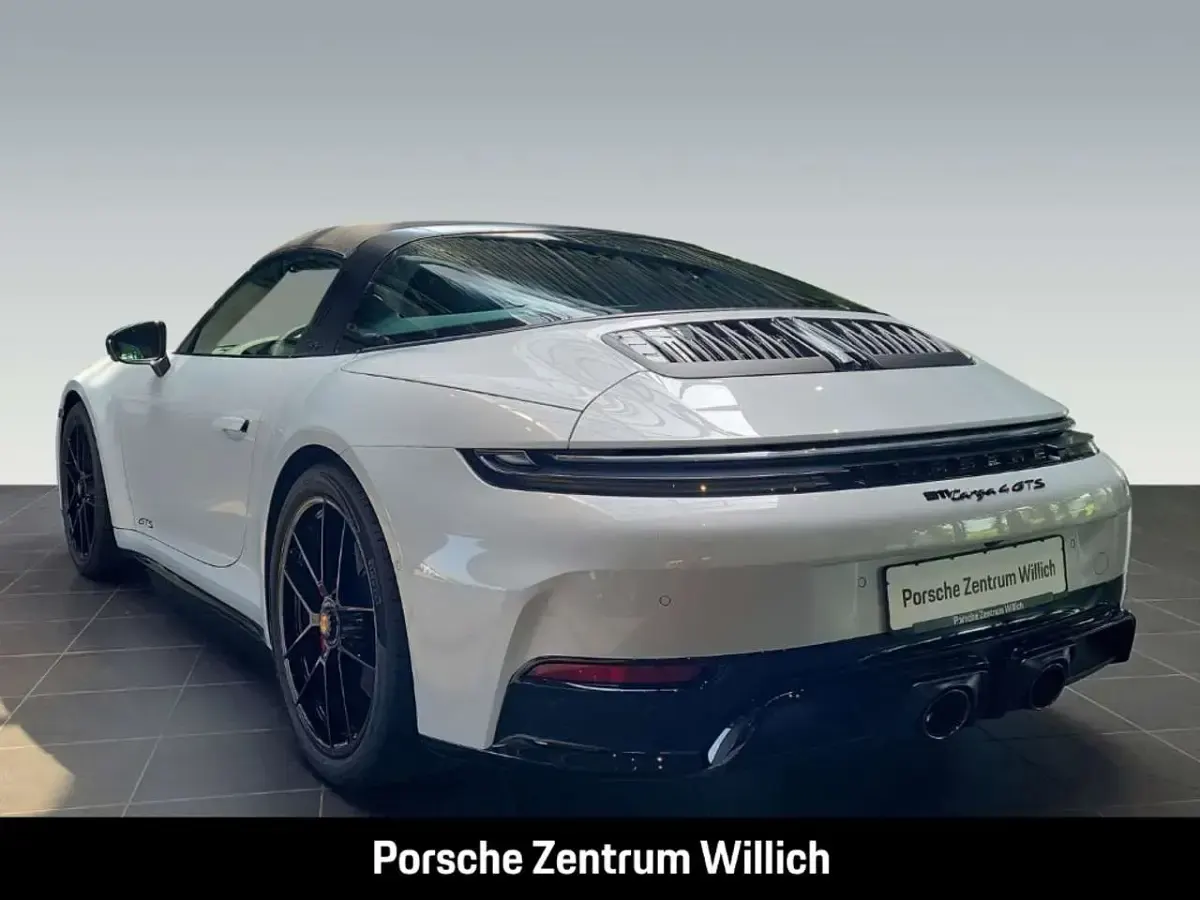 Neu Porsche 992 541 PS (397 kW) 2026 Eisgraumetallic Coupé