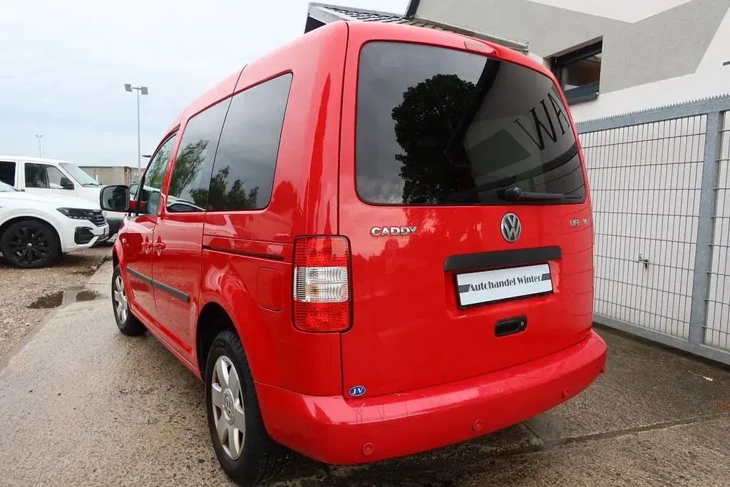Gebraucht VW Caddy Team 102 PS (75 kW) 2010 Rot Van / Kleinbus