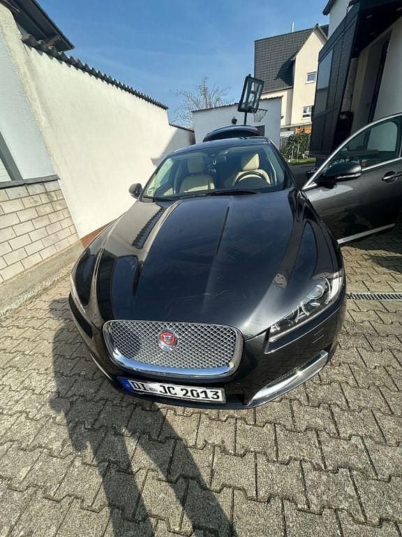 Gebraucht Jaguar XF S 275 PS (202 kW) 2014 Schwarz Limousine