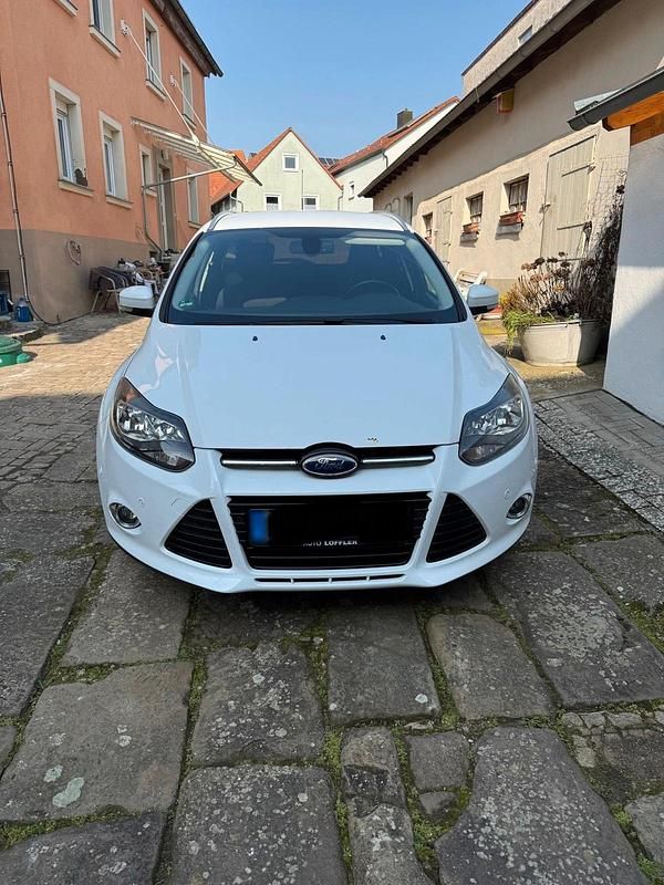 Gebraucht Ford Focus SYNC Edition 140 PS (102 kW) 2014 Weiß Kombi