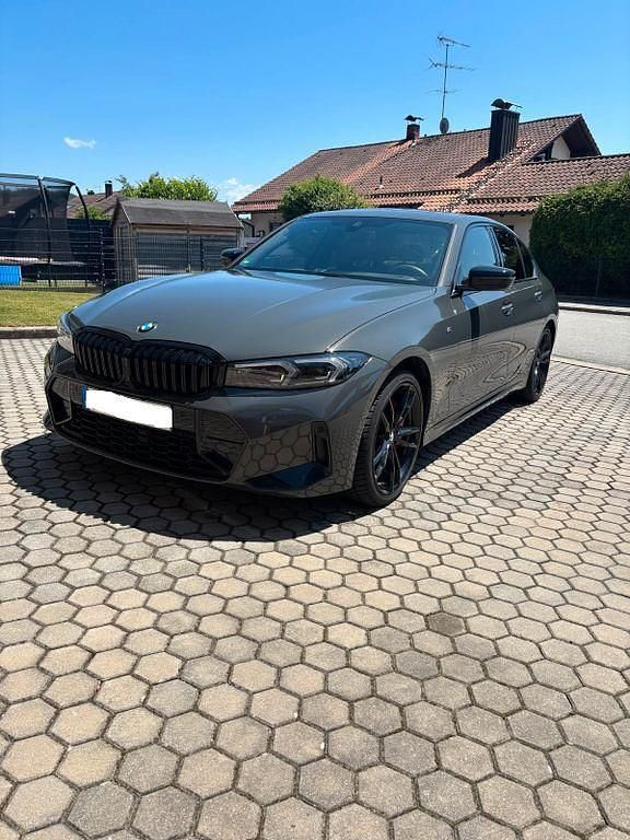 Gebraucht BMW 330 M Sport 286 PS (210 kW) 2023 Grau Limousine