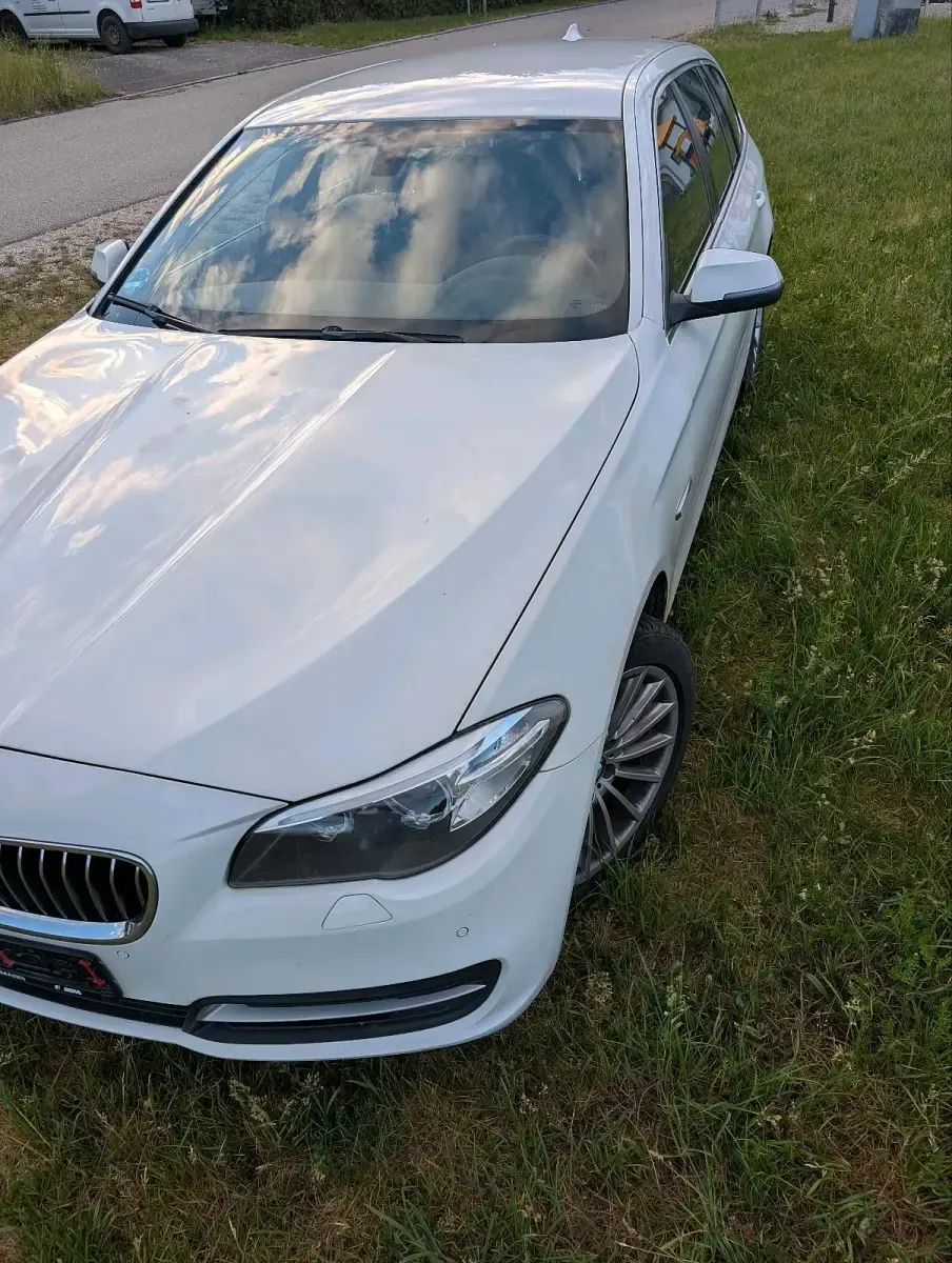 Gebraucht BMW 520 190 PS (139 kW) 2015 Weiß Kombi