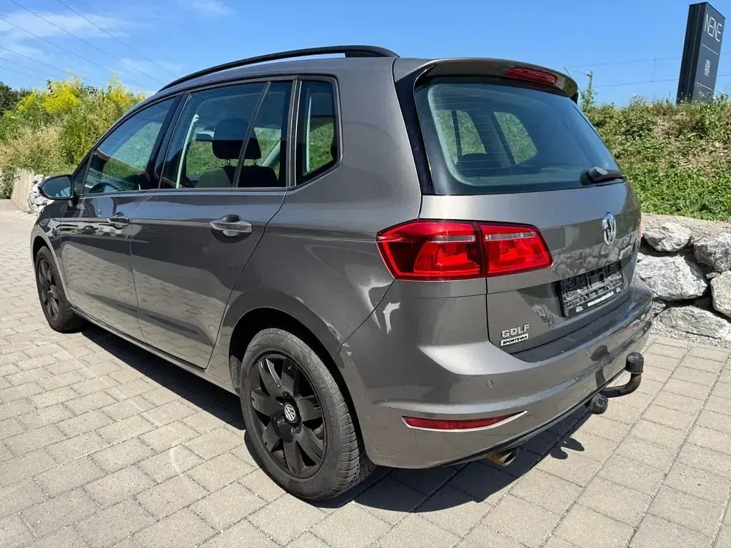 Gebraucht VW Golf Sportsvan 110 PS (80 kW) 2014 Silber Van / Kleinbus