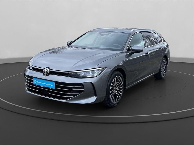 Gebraucht VW Passat Elegance 150 PS (110 kW) 2024 Grau Kombi