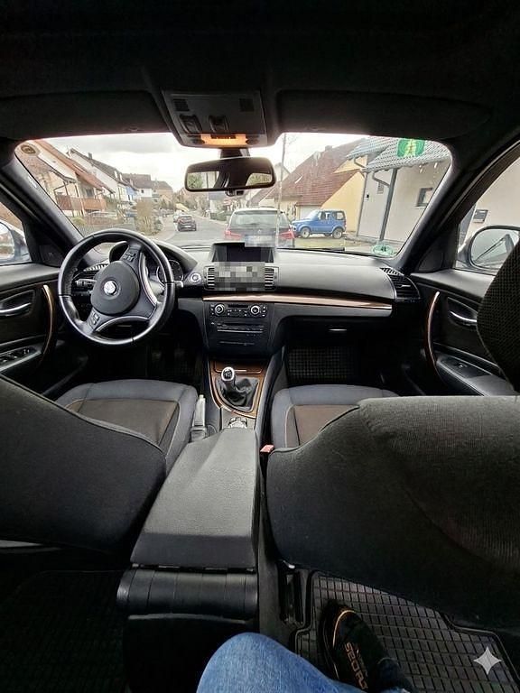 Gebraucht BMW 120 Performance 177 PS (130 kW) 2011 Braun Kleinwagen