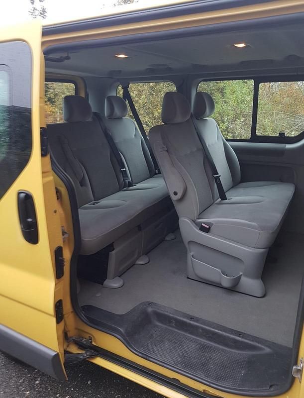 Gebraucht Opel Vivaro 2005 Gelb Van / Kleinbus