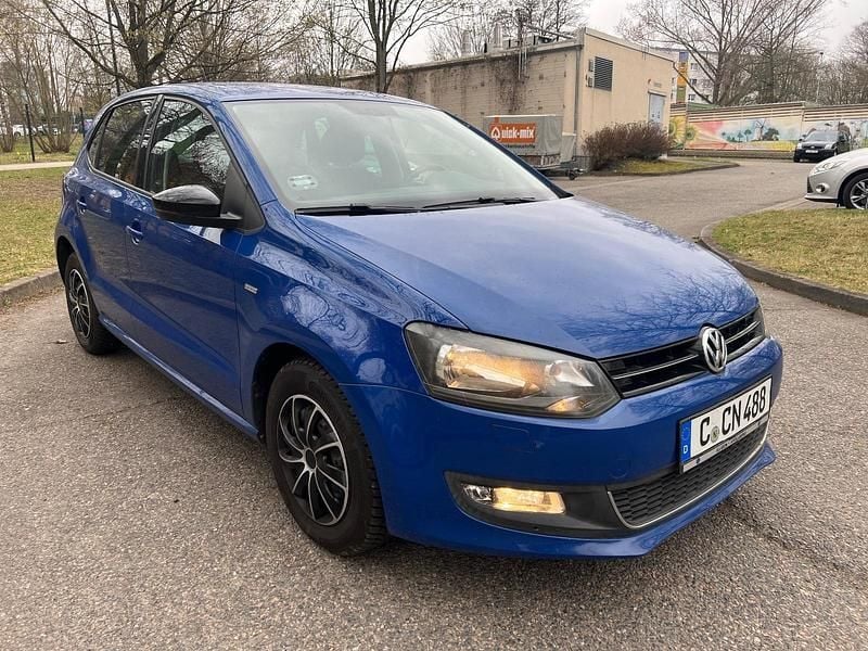 Gebraucht VW Polo Edition 69 PS (50 kW) 2012 Blau Kleinwagen