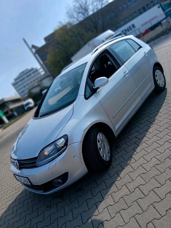Gebraucht VW Golf 140 PS (102 kW) 2012 Weiß Coupé