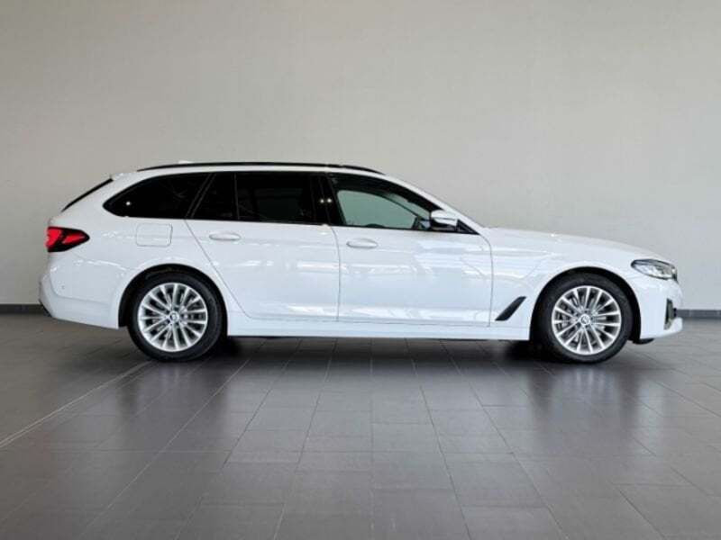Gebraucht BMW 540 Luxury Line 333 PS (244 kW) 2022 Weiss Kombi