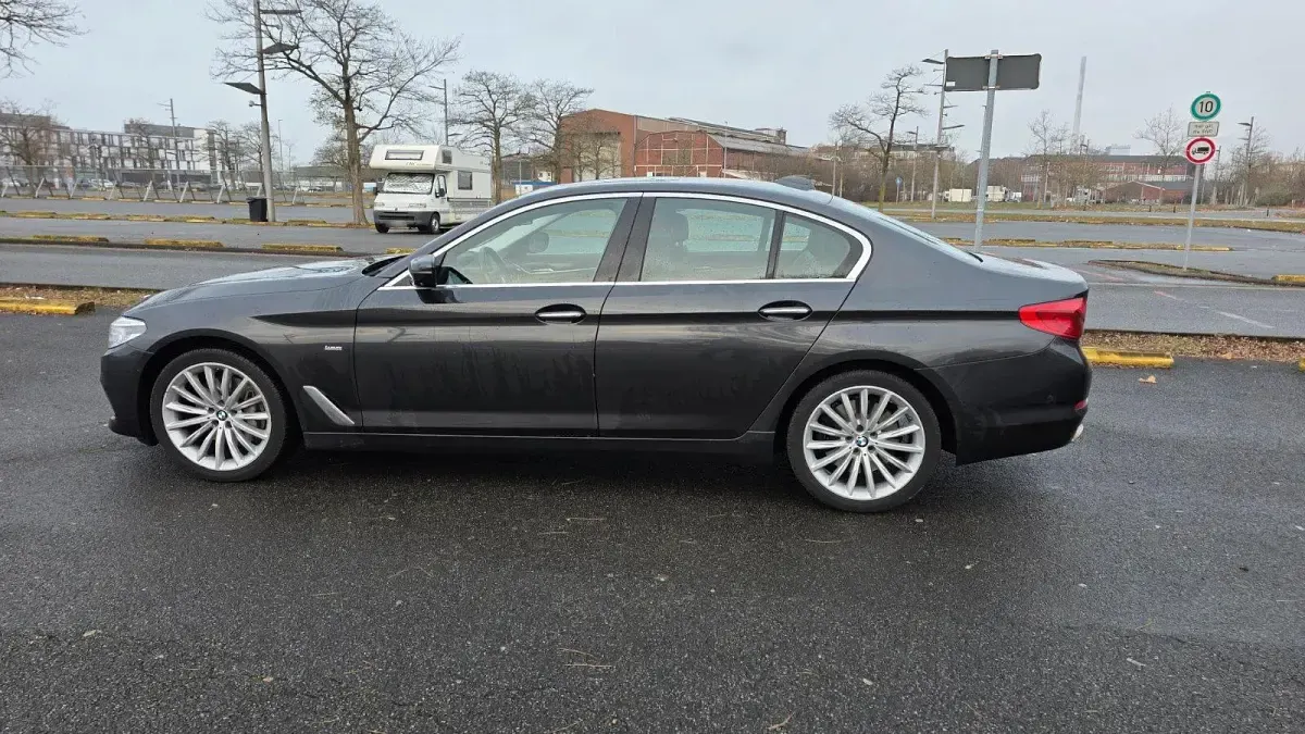 Gebraucht BMW 540 Luxury Line 340 PS (250 kW) 2018 Grau Limousine