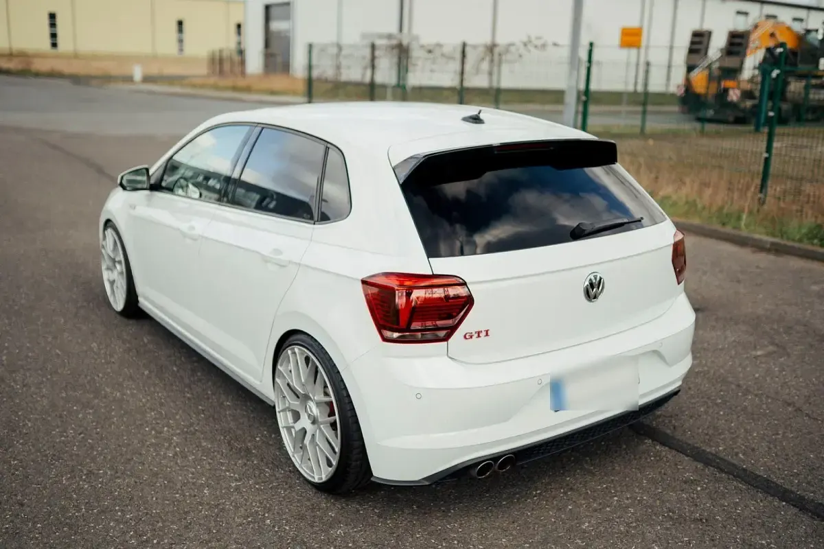 Second-hand VW Polo GTI 220 CP (161 kW) 2020 Alb Hatchback