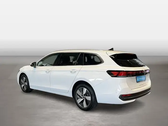 Gebraucht VW Passat Business 150 PS (110 kW) 2025 Pure white Kombi