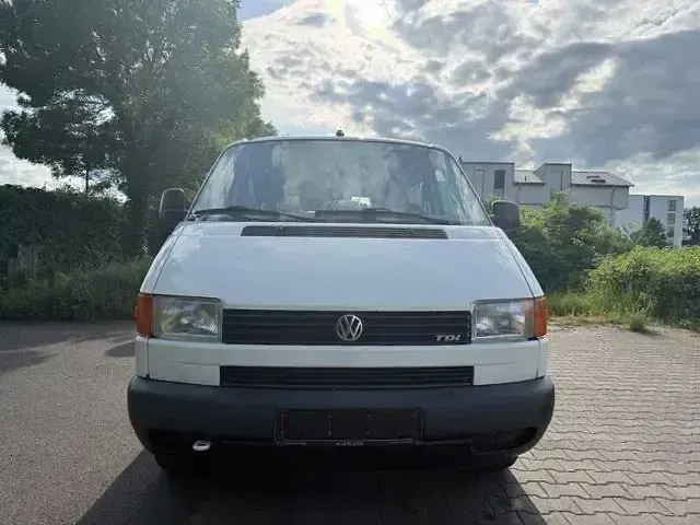 Gebraucht VW Caravelle 102 PS (75 kW) 2002 Weiss Limousine