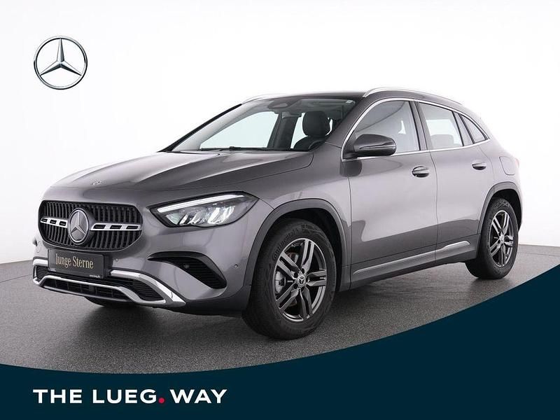 Metalliclack mountaingrau Gebraucht 2024 Mercedes GLA200 Progressive SUV | 39.980 € (Fairer Preis) - Bild 1/4