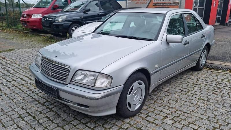 Silber Gebraucht 1998 Mercedes C180 Classic Limousine | 3.900 € (Fairer Preis) - Bild 1/4