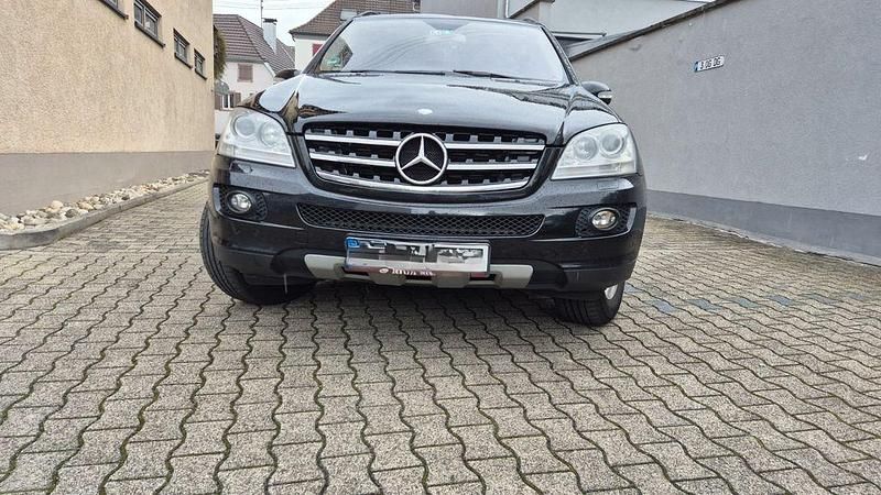 Gebraucht Mercedes ML280 190 PS (139 kW) 2006 Schwarz SUV