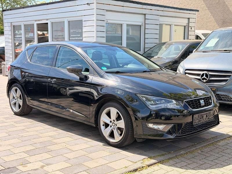 Usata Seat Leon FR 150 CV (110 kW) 2016 Nero Utilitaria