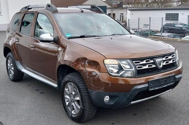 Gebraucht Dacia Duster Prestige 125 PS (91 kW) 2015 Braun SUV