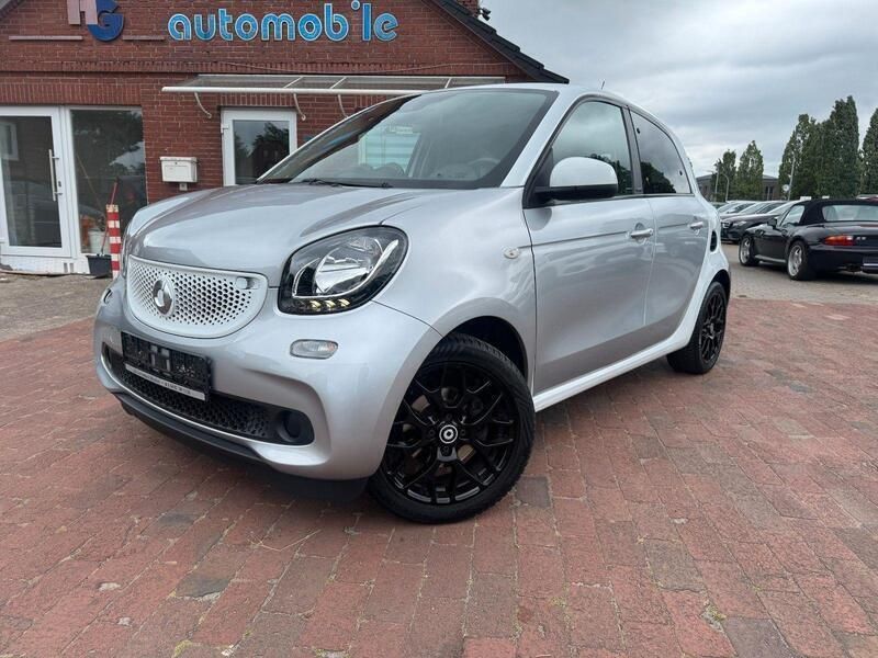 Silber Gebraucht 2018 Smart ForFour Prime Kleinwagen | 11.900 € (Fairer Preis) - Bild 1/4