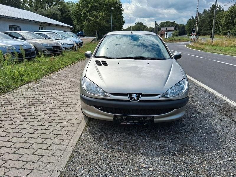 Grau Gebraucht 2005 Peugeot 206 Filou Kleinwagen | 2.500 € (Etwas zu teuer) - Bild 1/4