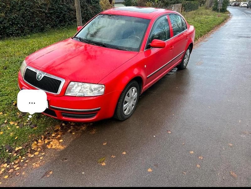 Rot Gebraucht 2002 Skoda Superb Limousine | 2.200 € (Fairer Preis) - Bild 1/4