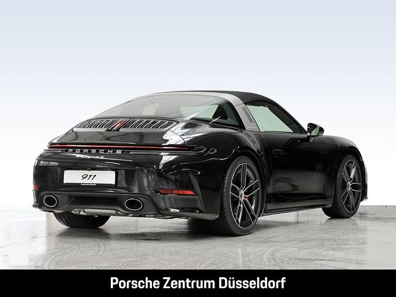 Neu Porsche 911 Targa 4S 480 PS (353 kW) 2025 Schwarz Cabrio