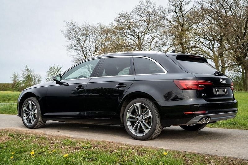 Second-hand Audi A4 190 CP (139 kW) 2018 Negru Break