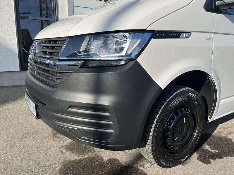 Gebraucht VW Transporter 110 PS (80 kW) 2021 Candy weiß Van