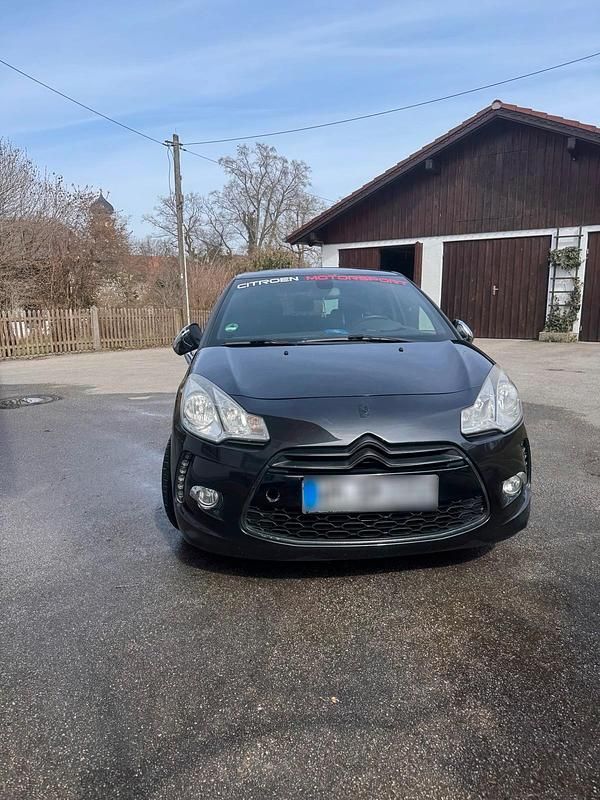 Gebraucht Citroën DS3 156 PS (114 kW) 2012 Schwarz Kleinwagen