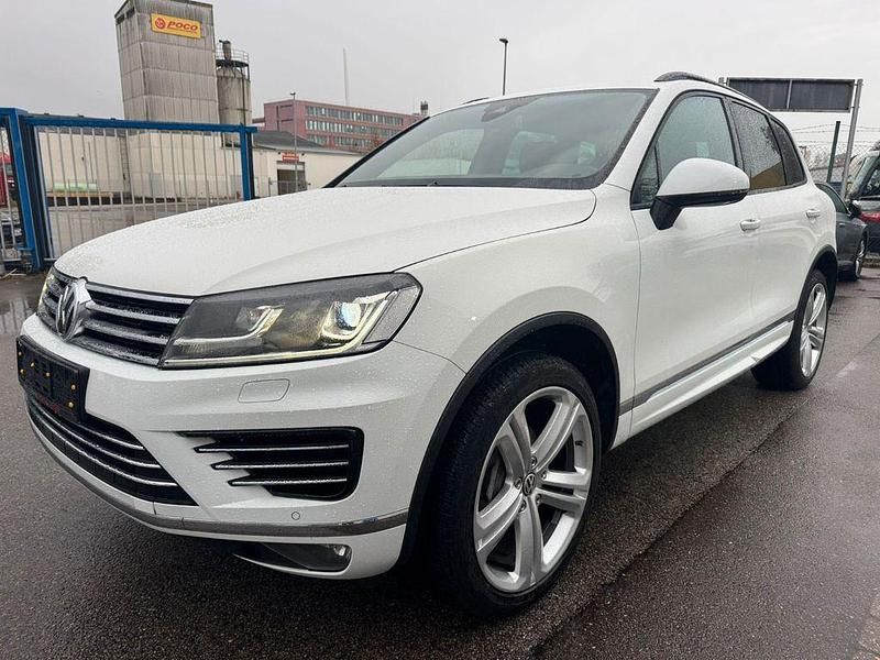 Weiß Gebraucht 2016 VW Touareg R-line SUV | 21.299 € (Fairer Preis) - Bild 1/4