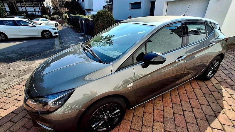 Gebraucht Opel Astra Edition 110 PS (80 kW) 2020 Grau Limousine
