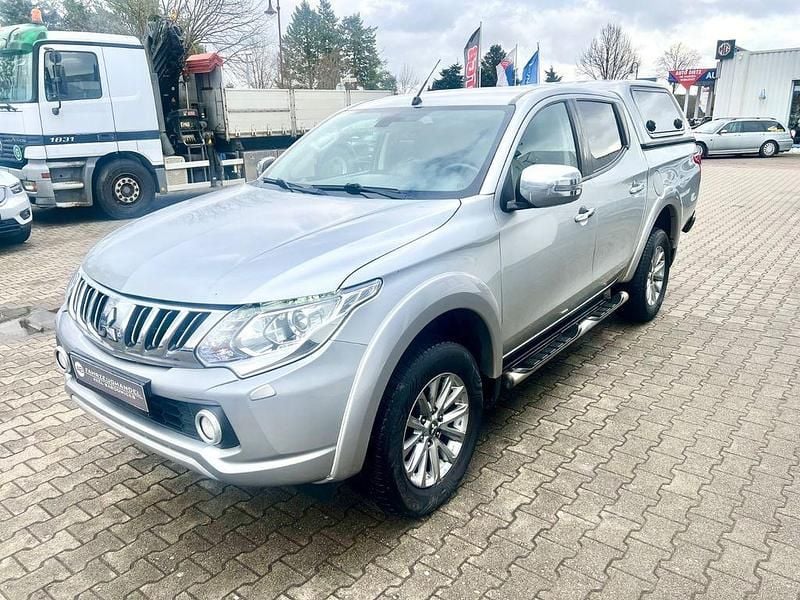 Gebraucht Mitsubishi L200 Top 181 PS (133 kW) 2017 Sterlingsilber (m) Abholung