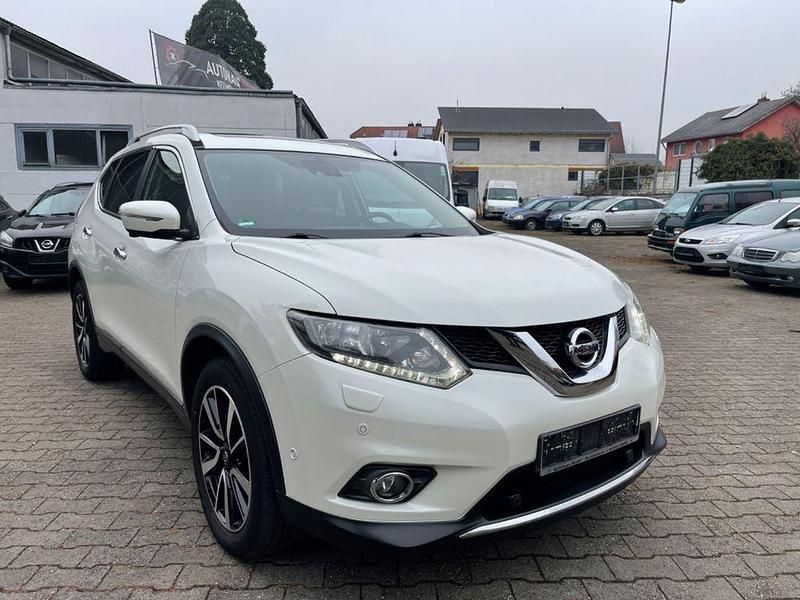 Weiß Gebraucht 2016 Nissan X-Trail SUV | 9.990 € (Fairer Preis) - Bild 1/4