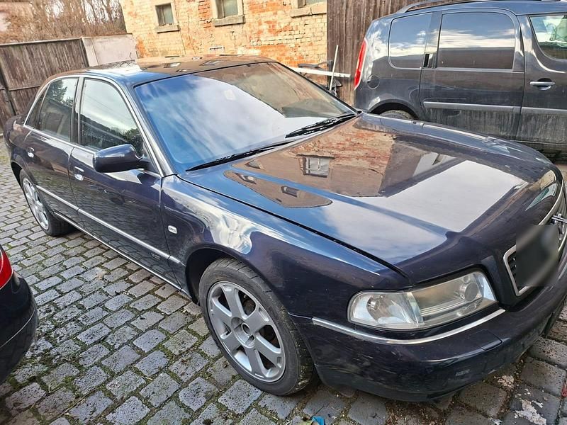 Gebraucht Audi A8 420 PS (308 kW) 2002 Blau Limousine