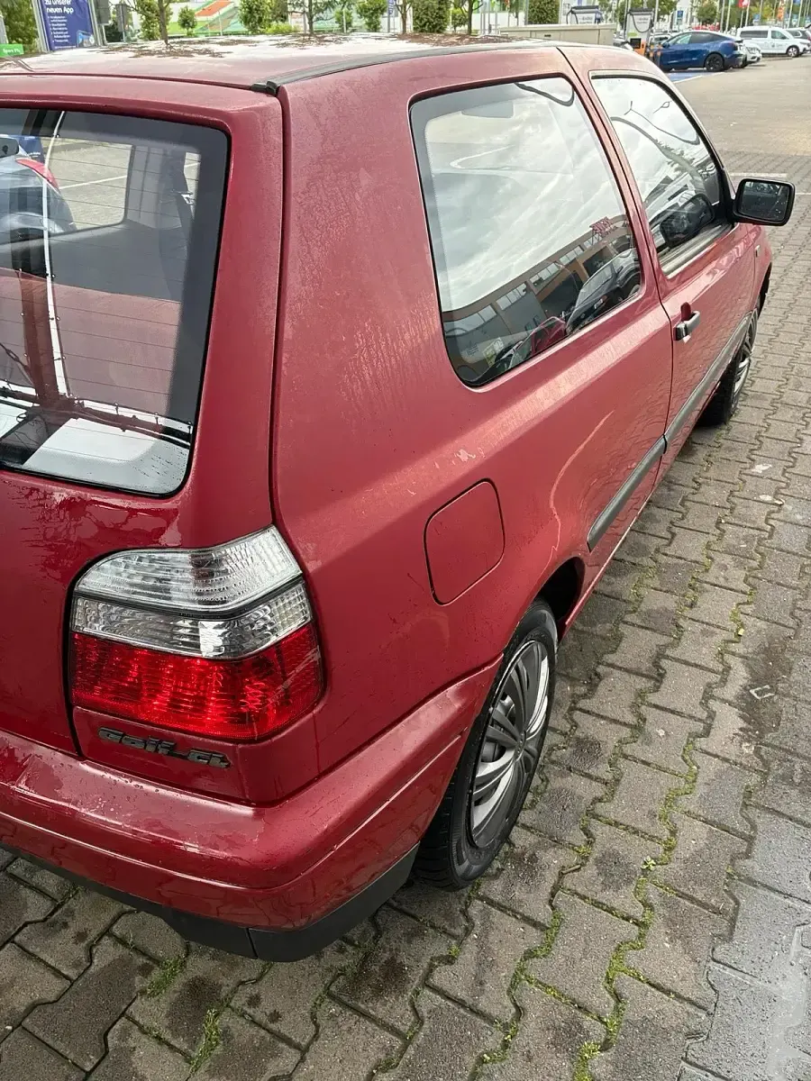 Gebraucht VW Golf III 75 PS (55 kW) 1996 Rot Kleinwagen
