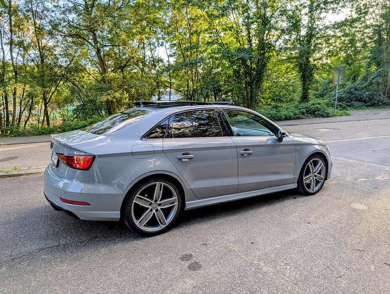 Gebraucht Audi A3 Design 150 PS (110 kW) 2018 Grau Limousine