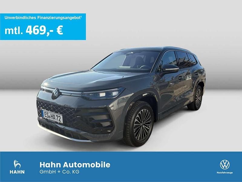 Delfingrau metallic Gebraucht 2025 VW Tayron R-line SUV | 51.980 € (Superpreis) - Bild 1/3