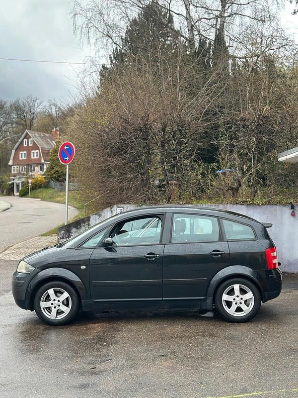 Gebraucht Audi A2 75 PS (55 kW) 2004 Schwarz Kleinwagen