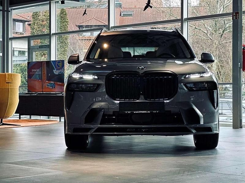 Neu Alpina XB7 621 PS (456 kW) 2026 Skyscraper grau metallic SUV