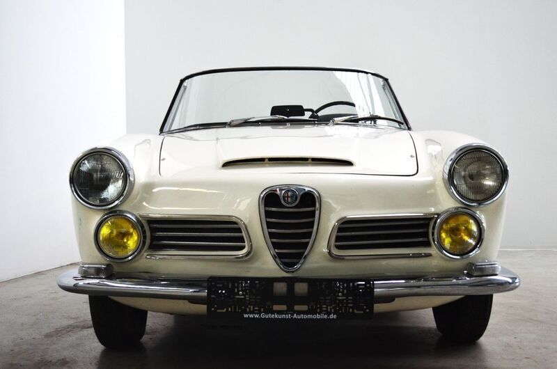 Gebraucht Alfa Romeo 2600 145 PS (106 kW) 1963 Weiß Cabrio