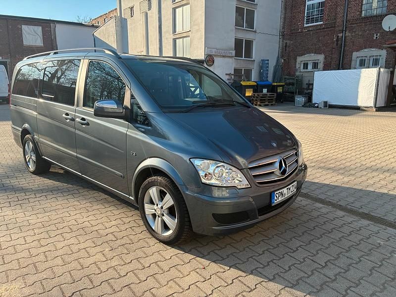 Gebraucht Mercedes Viano 224 PS (164 kW) 2011 Grau Van / Kleinbus