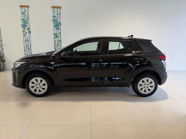 Neu Kia Stonic Silver 77 PS (56 kW) 2025 Schwarz metallic SUV