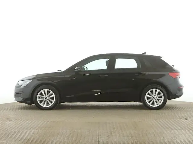 Brugt Audi A3 Basis 110 HK (80 kW) 2022 Sort Sedan