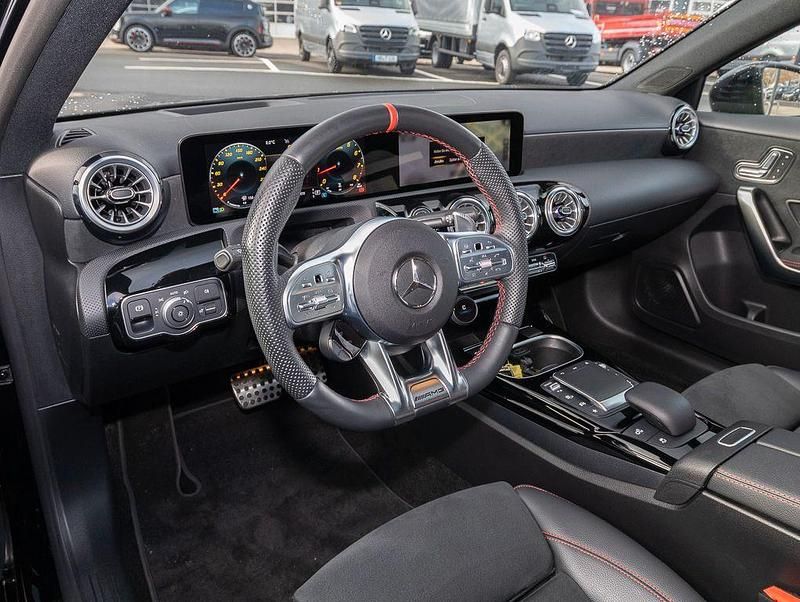 Gebraucht Mercedes A45 AMG Advanced 421 PS (309 kW) 2022 Schwarz Limousine