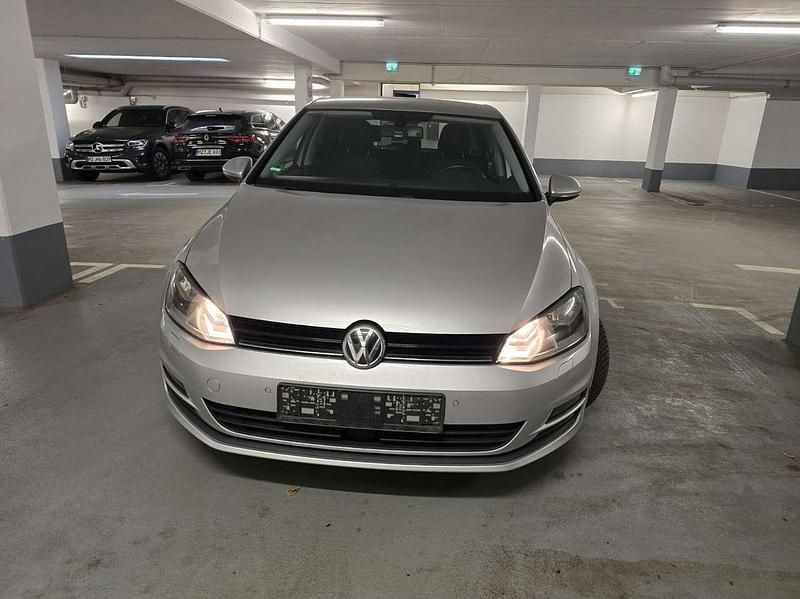 Silber Gebraucht 2014 VW Golf VII Cup Limousine | 7.900 € (Fairer Preis) - Bild 1/4