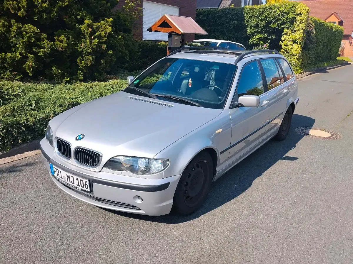 Gebraucht BMW 320 150 PS (110 kW) 2004 Silber Kombi