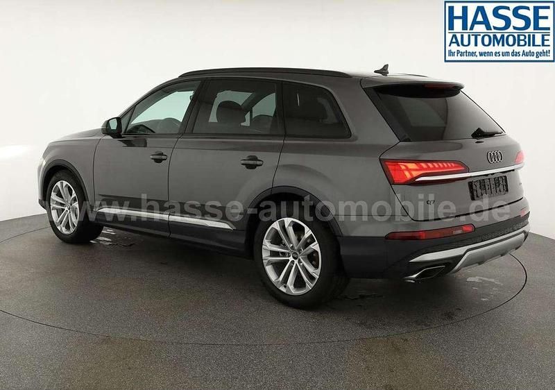 Neu Audi Q7 Basis 231 PS (169 kW) 2025 Samurai grau metallic SUV